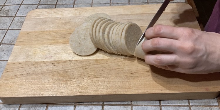 Slicing mochi